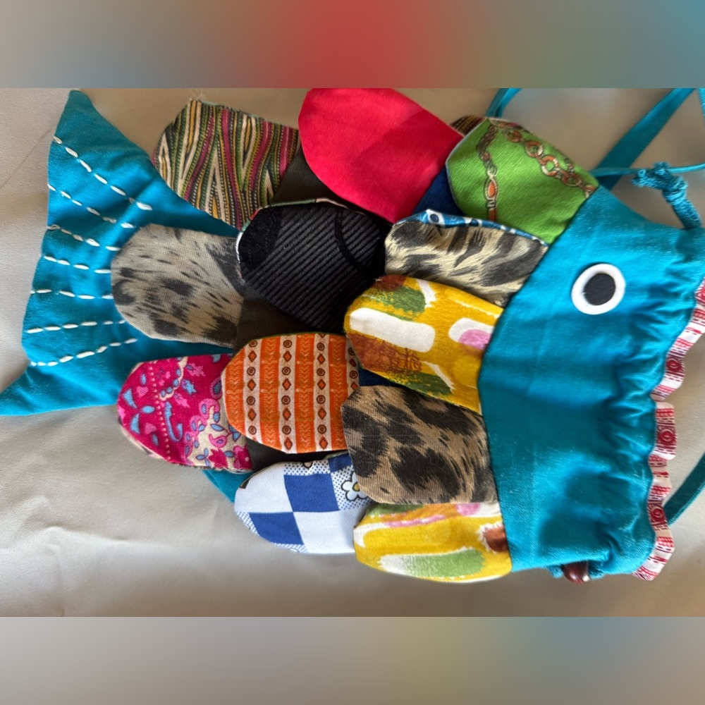 Colorful Patchwork Fish-Shaped Bag Artisanal - image 5